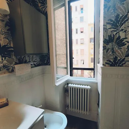 Elegant 5 Minutes From The Subway 아파트 *